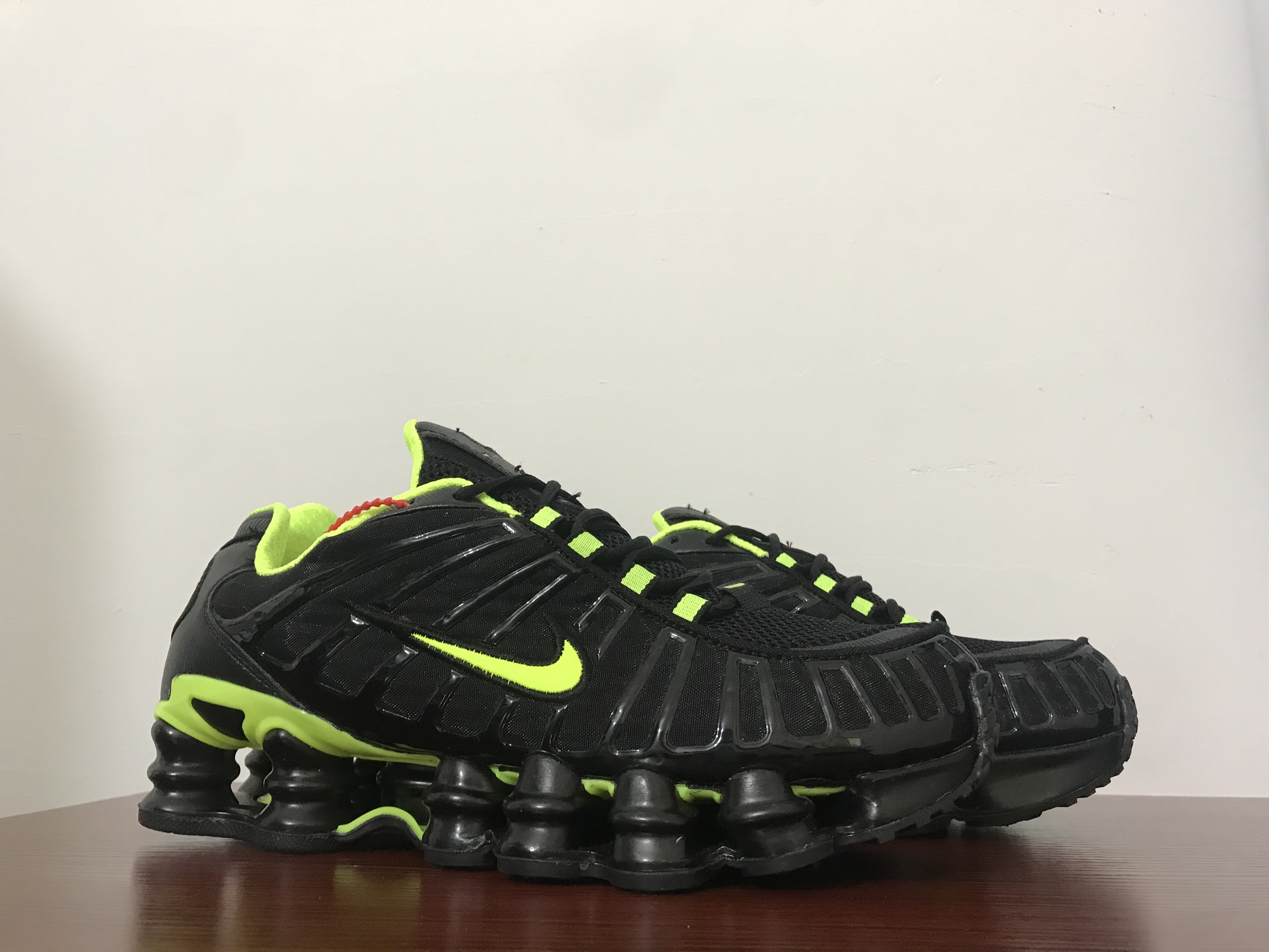 Nike Shox 13 Black Green Shoes
